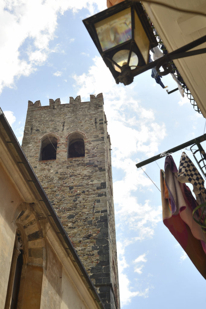 Monterosso al Mare, Itália, torre da igreja